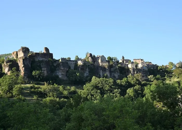 Lou Clapas Dans Village Perche Du Parc Des Grands Causses * Nant