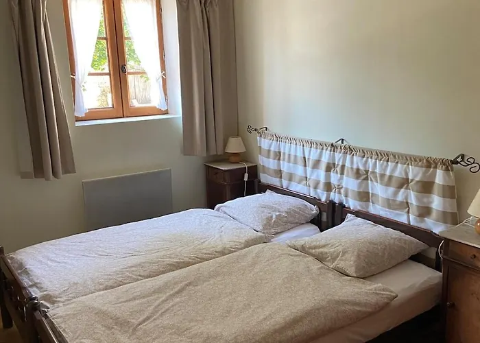 Lou Clapas Dans Village Perche Du Parc Des Grands Causses